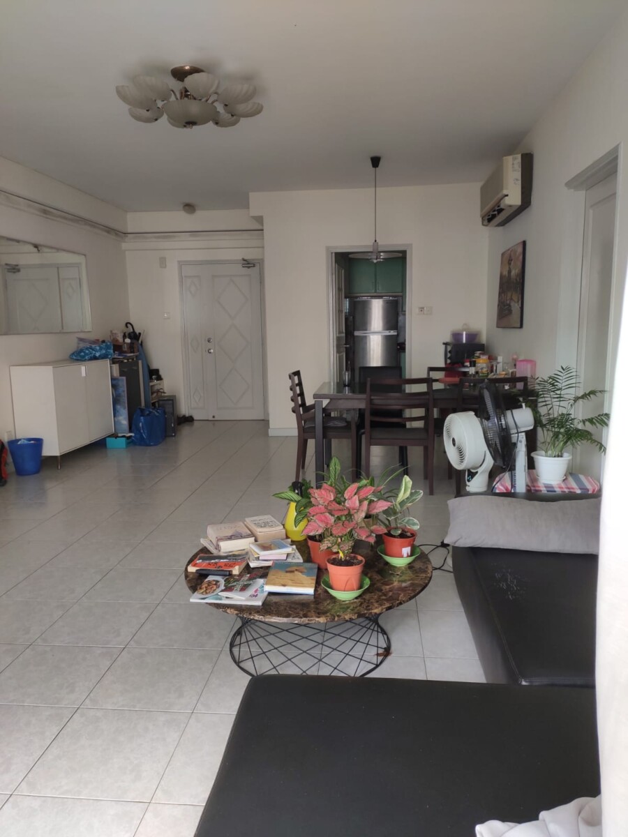 No Landlord, Pinoy Condo @Tiong Baruh, AC (New), Swimming Pool, Gym, Squash, Tennis , Cooking allowed