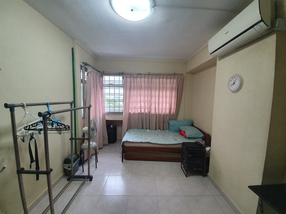 7mins walk to Woodlands Mrt, back of Woodlands Civic Centre