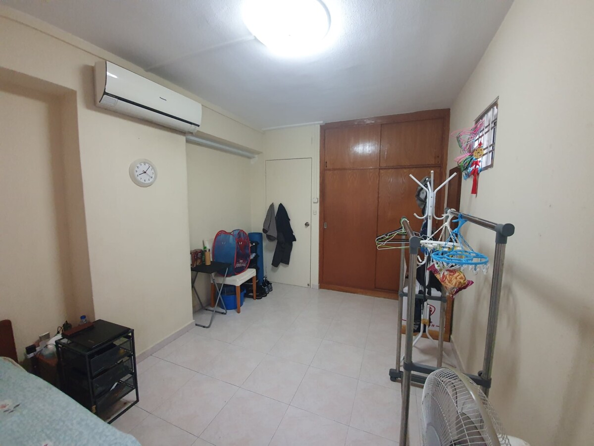 7mins walk to Woodlands Mrt, back of Woodlands Civic Centre