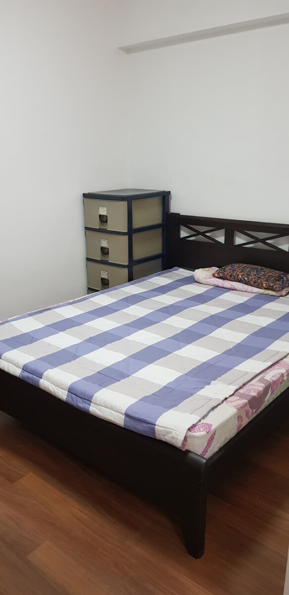 Couple to occupy our Master bedroom