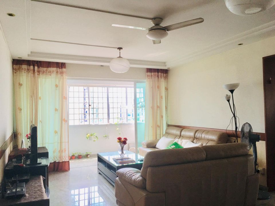 Looking for 2 Filipina or couple to occupy our master bedroom