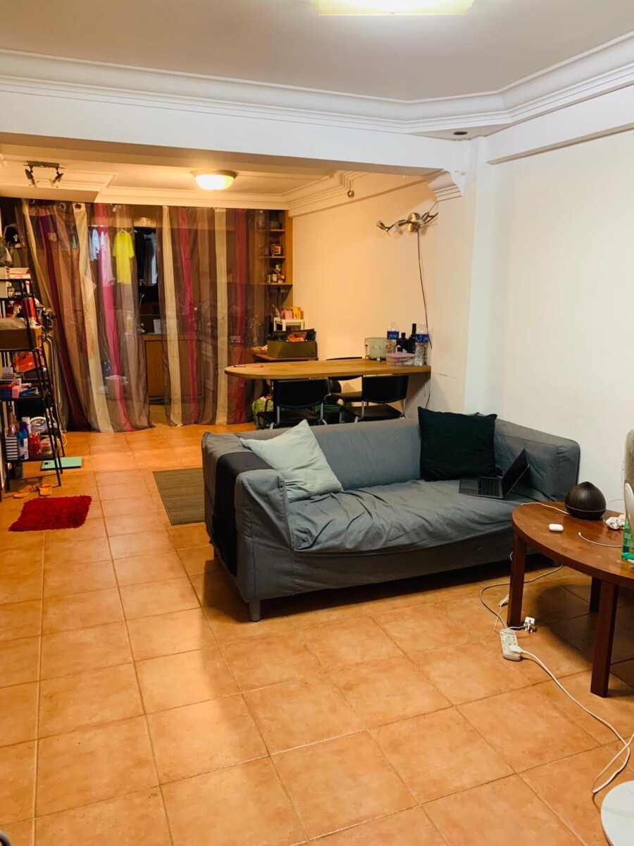 Looking for tenant/s in COMMON ROOM