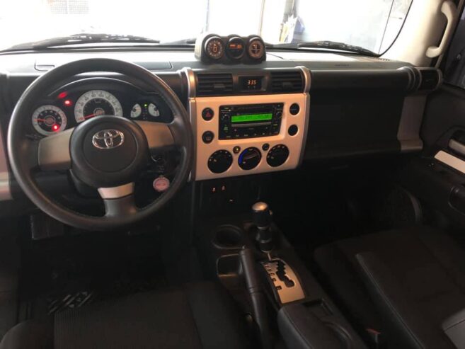 2014 Toyota FJ Cruiser Automatic