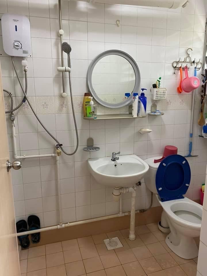 BLK 252, PASIR RIS STREET 21