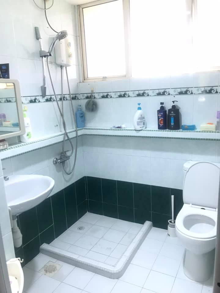 Common bedroom condo unit