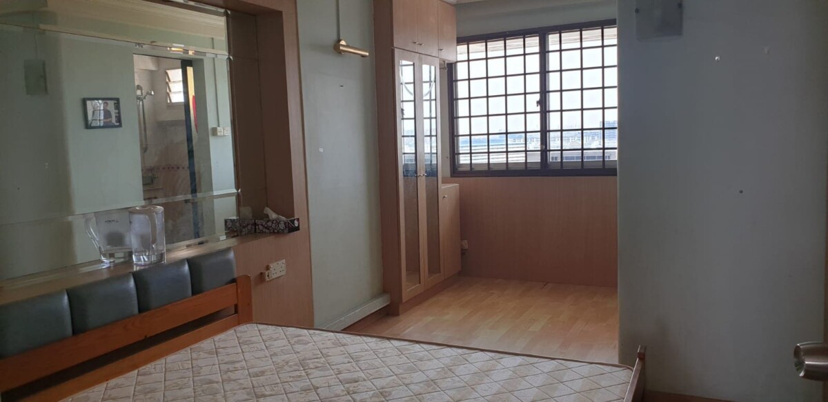 Master BedrooM, Blk 835 Hougang Central