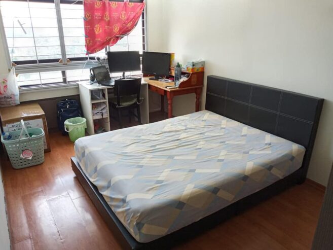 Rent male or for couple @ Jurong West