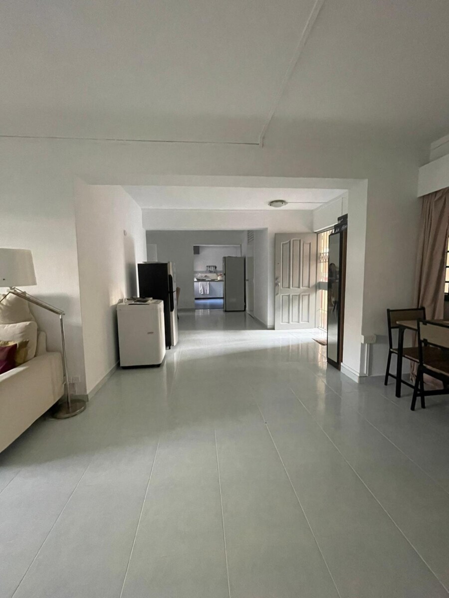 Shared COMMON ROOM for rent (1 Filipina)