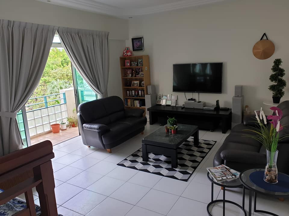 BIG CONDO MASTER BEDROOM FOR RENT