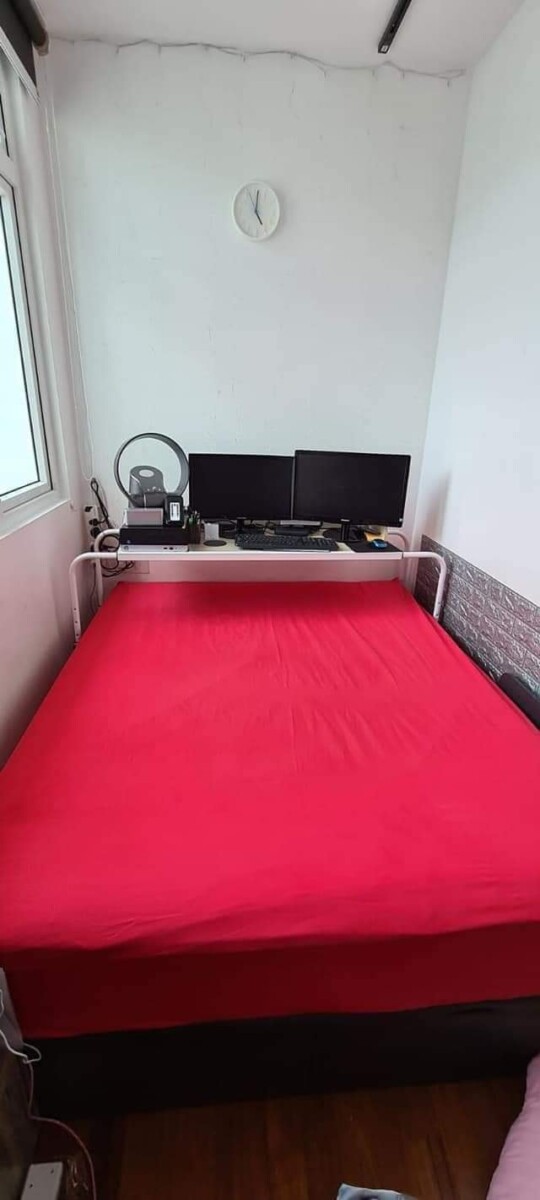 One female tenant to occupy our common room condo