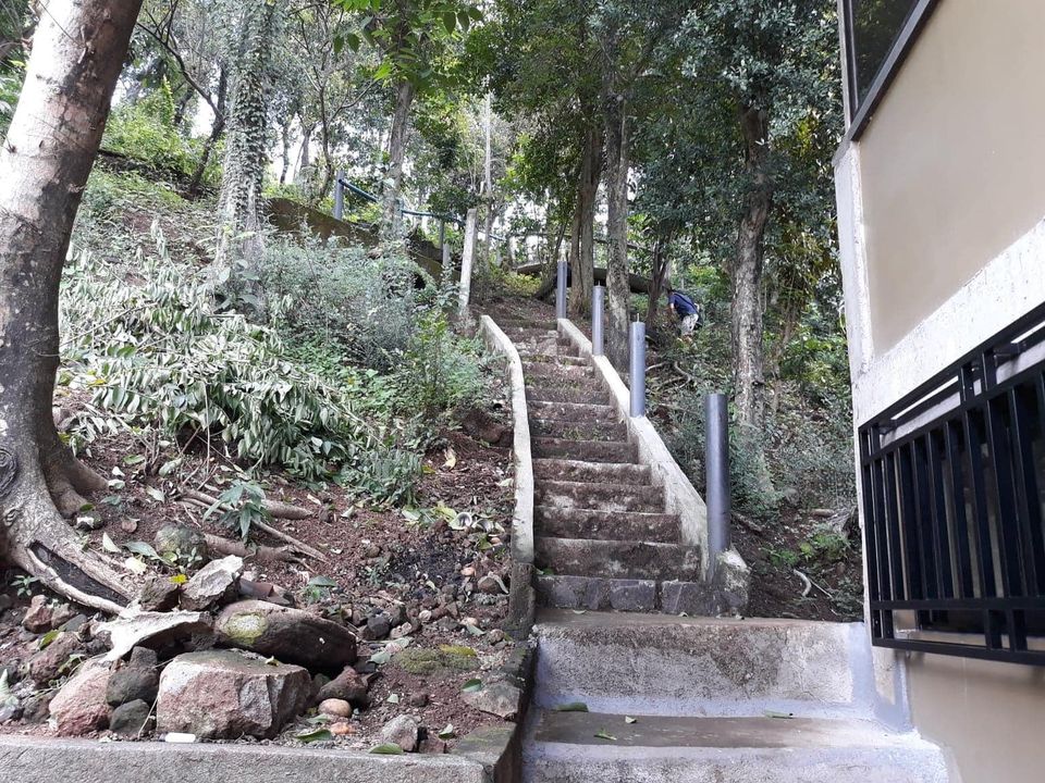 Selling Farm with Rest house clean title