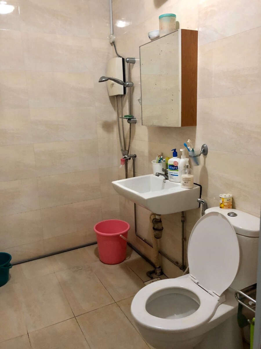 Master Bedroom for Rent in Bukit Batok HDB