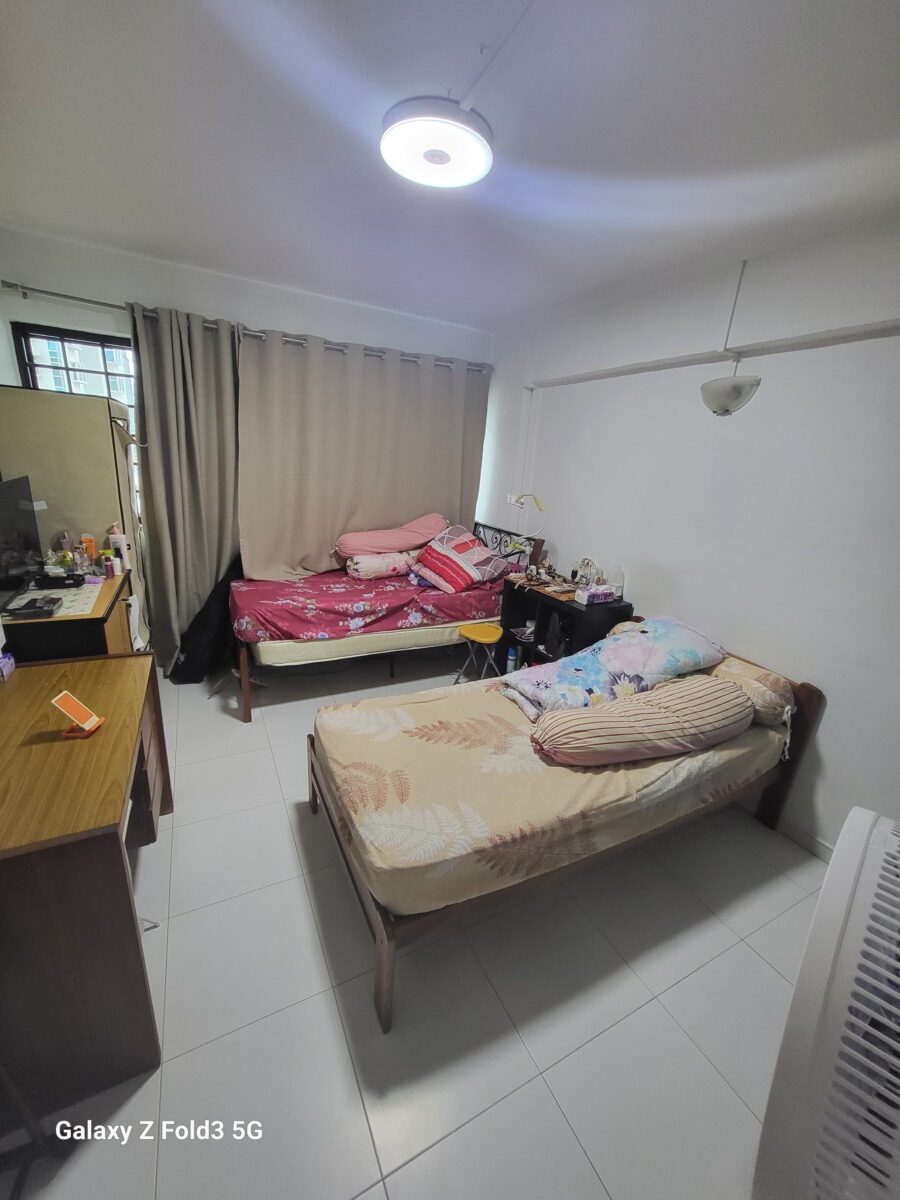 i am looking for a tenant to join me in my room.