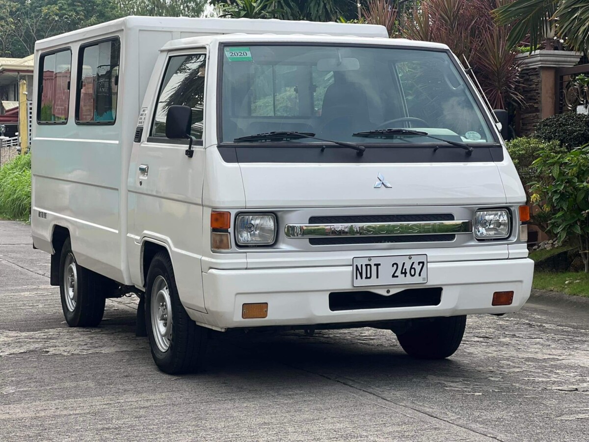 2016 MITSUBISHI L300 FB DELUXE DUAL AC M/T