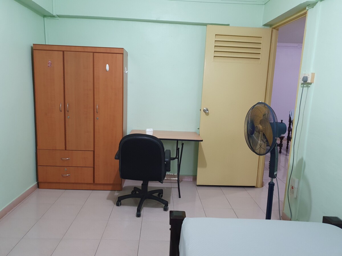 Blk 19 St Georges Road (near Boon Keng MRT), 1 com