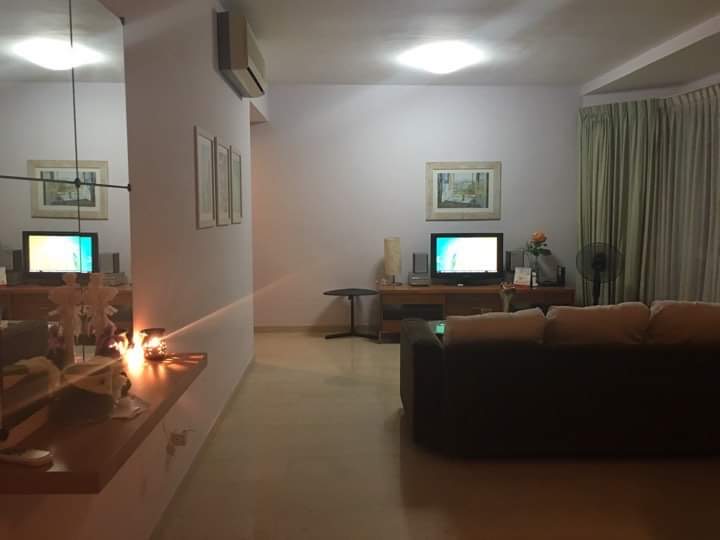 Cheap Condo common room for rent