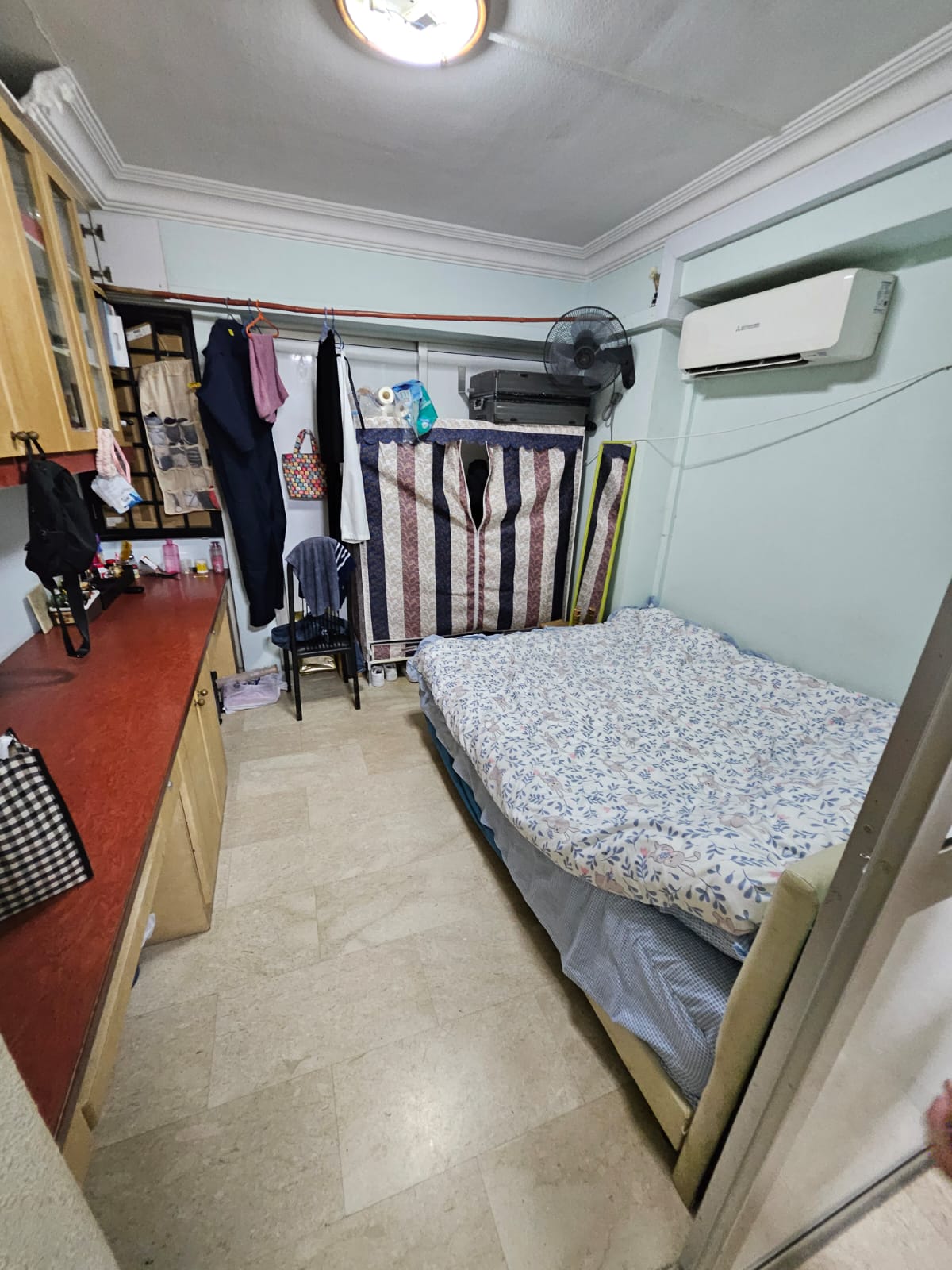 Couple room to rent