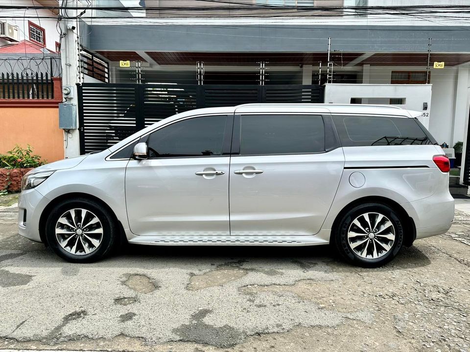 2018 Kia Grand Carnival EX AT Diesel