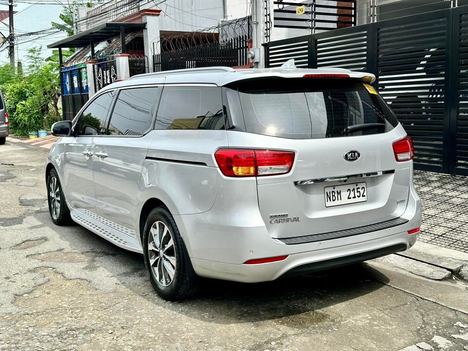 2018 Kia Grand Carnival EX AT Diesel