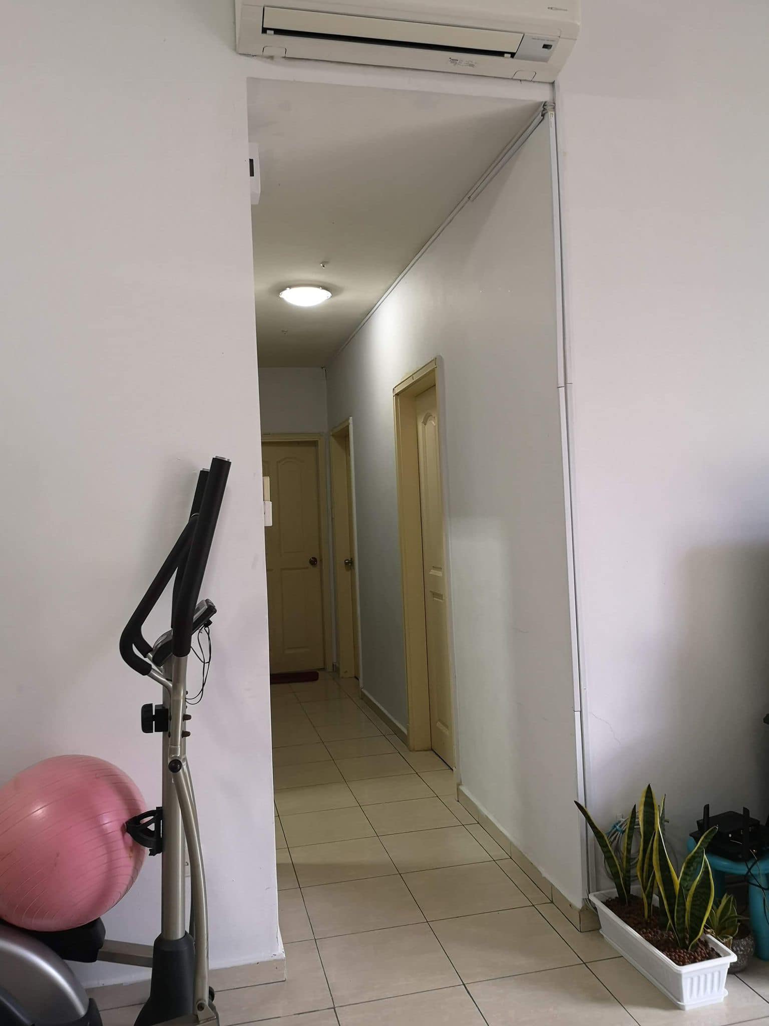 Looking for a male roommate available on 01 Mar 24