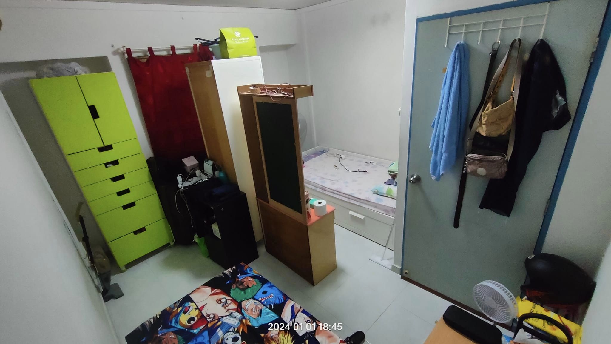 Room Sharing for One Female